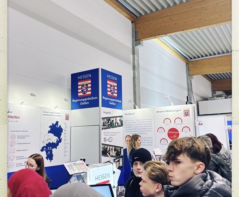 Berufsorientierung in der Praxis: Jahrgang 9 besucht die Messe „Chance 2026″