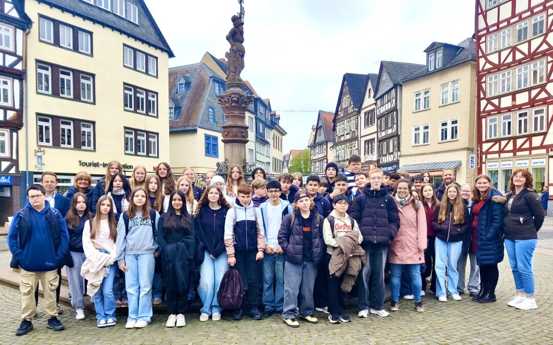 Klassen 7d und 7e zu Gast bei Bürgermeister Huber