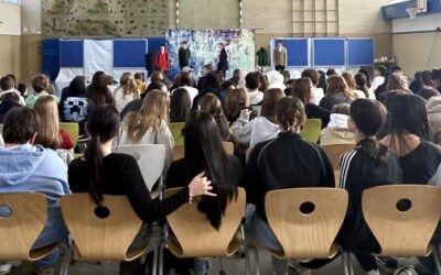 White Horse Theatre zu Gast an der Schrenzerschule